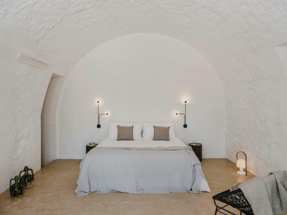 Masseria Dagilupi Остуни Екстериор снимка