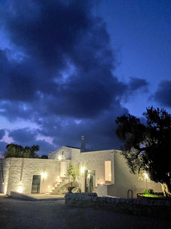Masseria Dagilupi Остуни Екстериор снимка